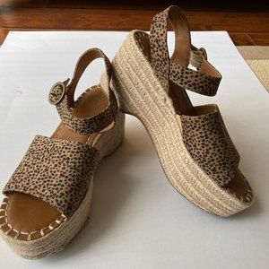 Universal Thread Leopard Wedge Sandals 7